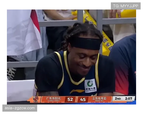 战术复盘：广东队“五小阵容”在季后赛关键战役中的成败得失